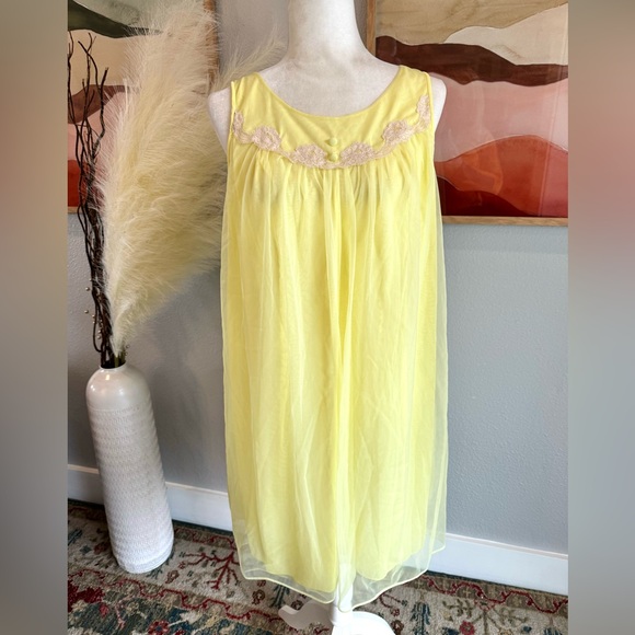 Komar Vintage Yellow Babydoll Nightgown - Picture 6 of 8